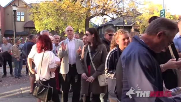 http://www.cfact.org/wp-content/uploads/2016/09/Climate-Hustle-crowd-lines-up-in-Alberta-628x353.jpg