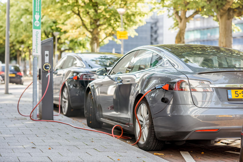 A reality check on electric cars: Arithmetic required