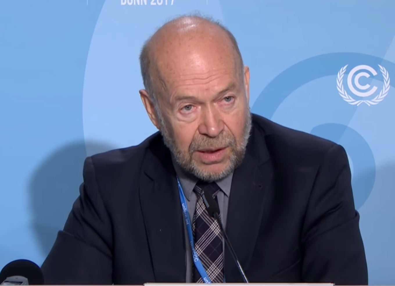 U.S. climate scientist James Hansen pushes for Canadian carbon tax