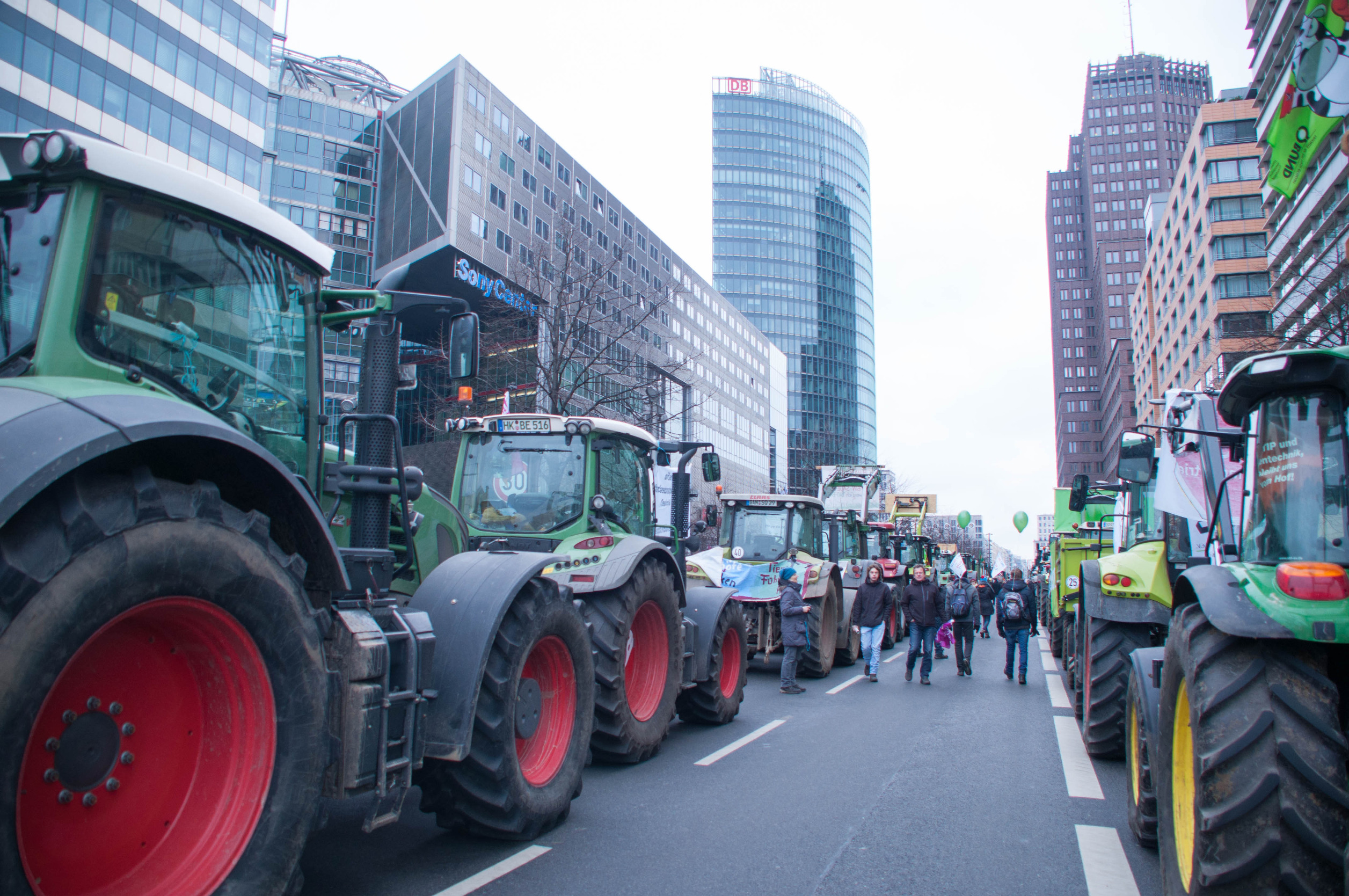 German farmers take their tractors to the streets